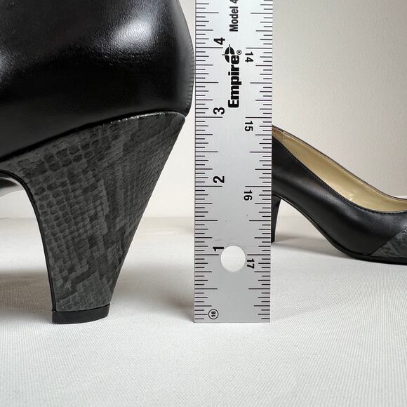 Naturalizer Bellows Pumps Women's 8.5 Black And Gray Snakeskin N5 Comfort Heels - Picture 7 of 7